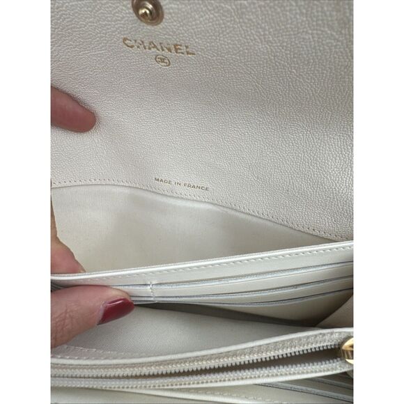 Chanel Boy Cream Beige Gold Tone Long Quilted Wallet W/box - Picture 12 of 16